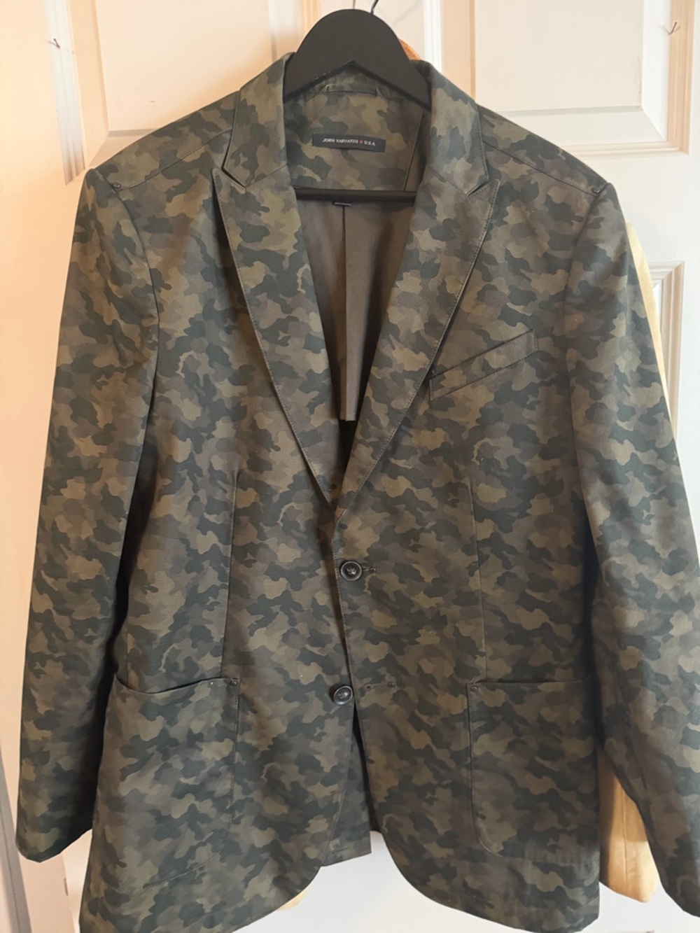 John Varvatos Men's Camo Blazer in Olive and Dark Green